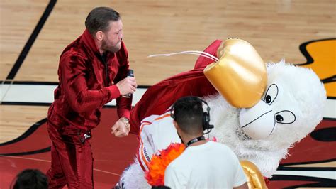 Mascot Left Dazed and Bewildered as McGregor Proves He's Still the King